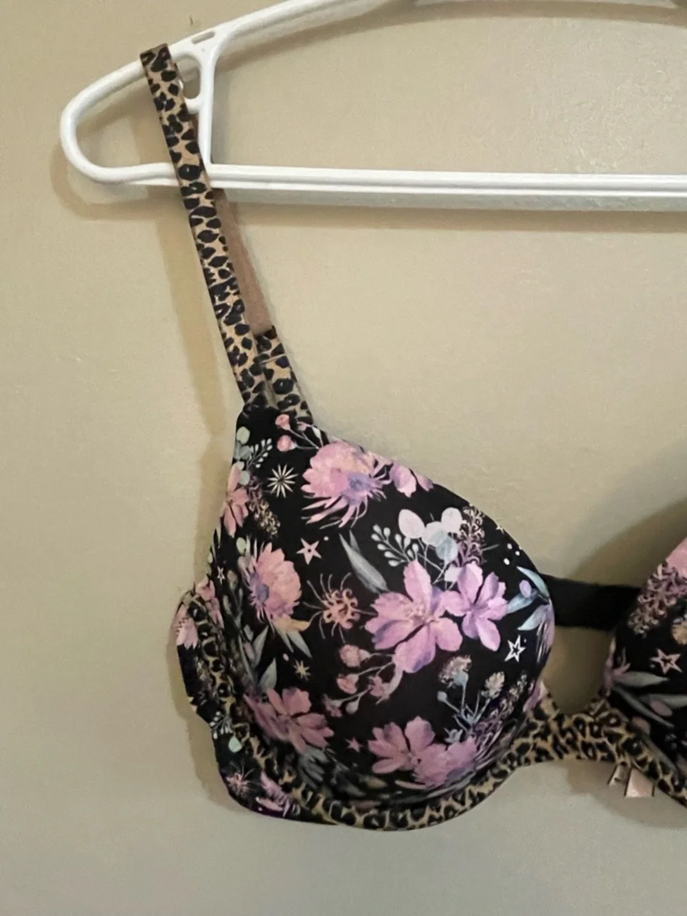 Victoria’s Secret Black & Pink Floral & Animal Print Push-Up Bra – Size 36C NWT - Picture 4 of 13